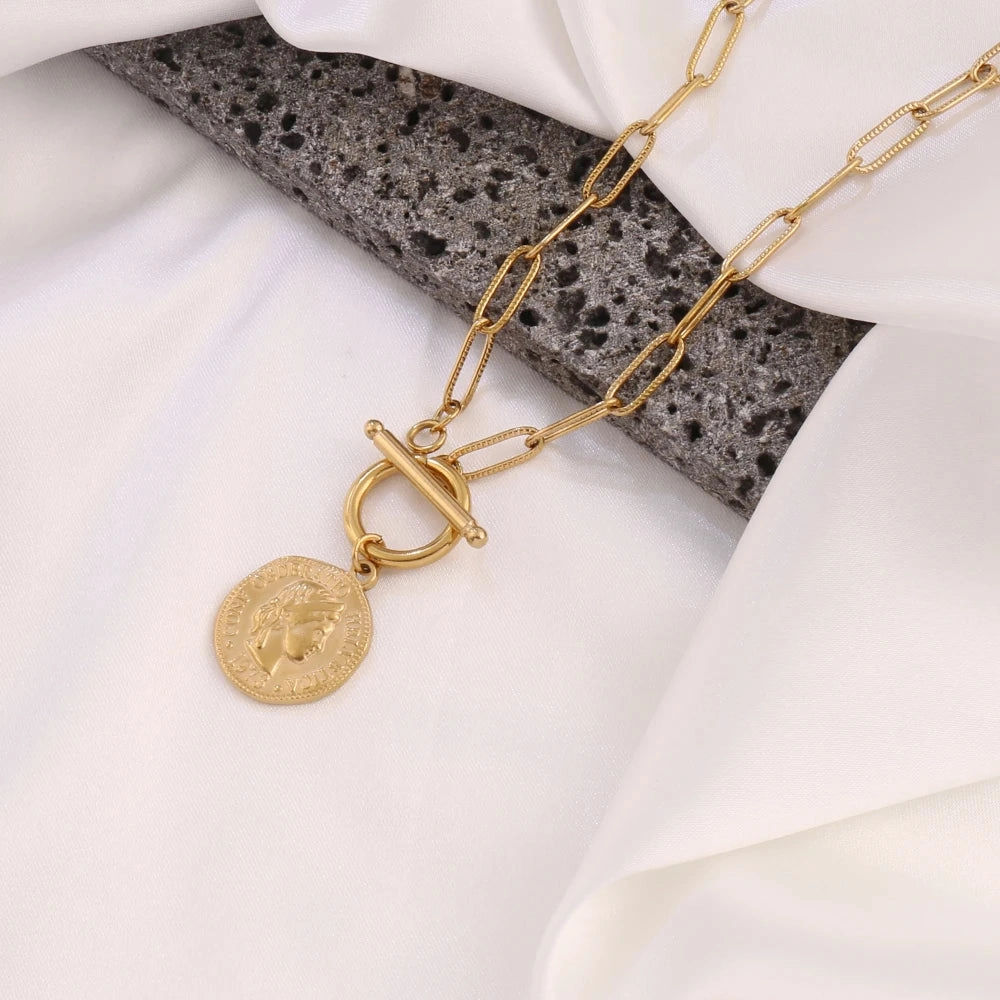 316L Stainless Steel Carved Queen Coin Pendant Necklace