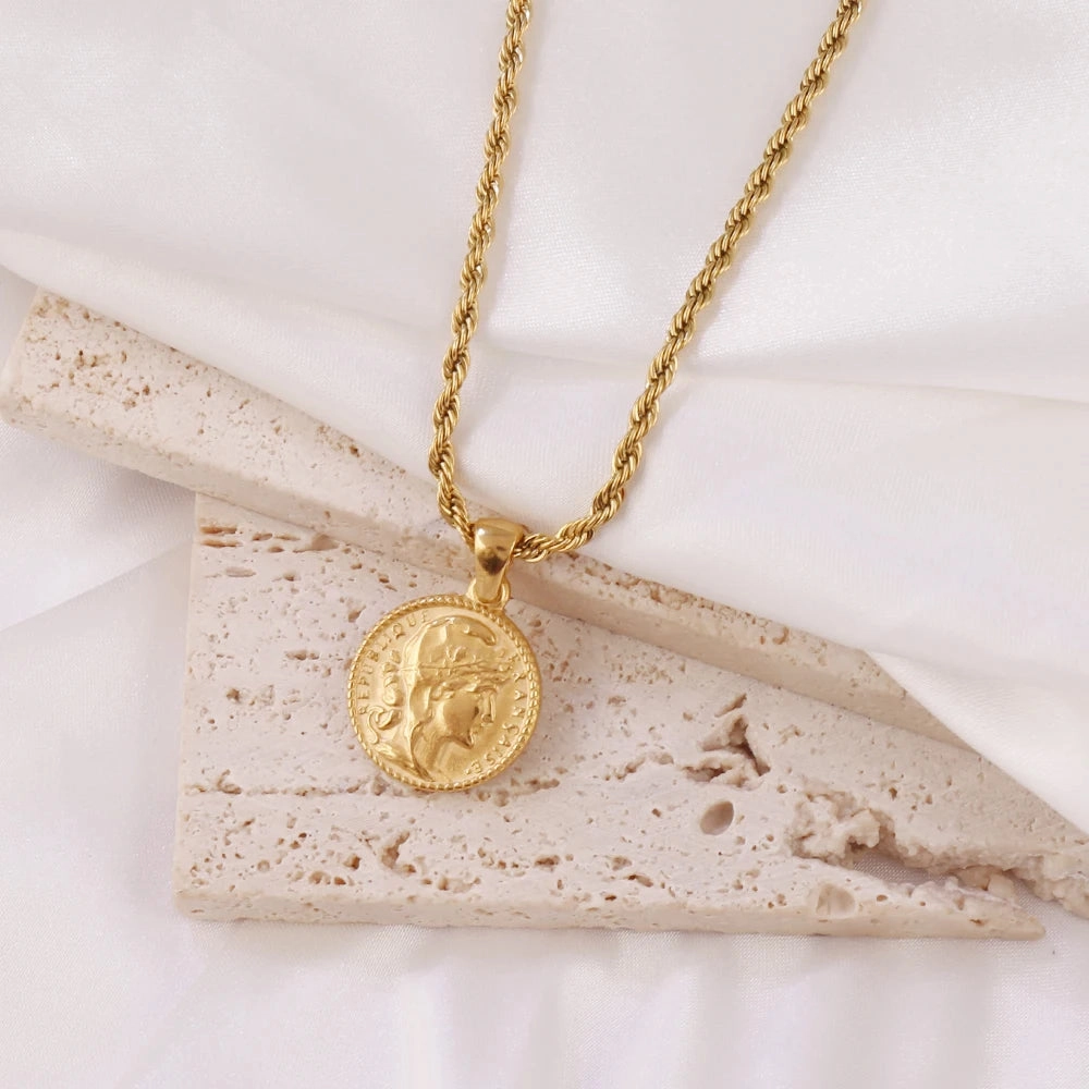316L Stainless Steel Carved Queen Coin Pendant Necklace
