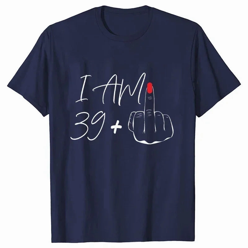 39 & Fabulous Ladies' Middle Finger T-Shirt - Fun Oversized Tee for 40th Birthday Celebrations - Casual Aesthetic Streetwear Top for Women