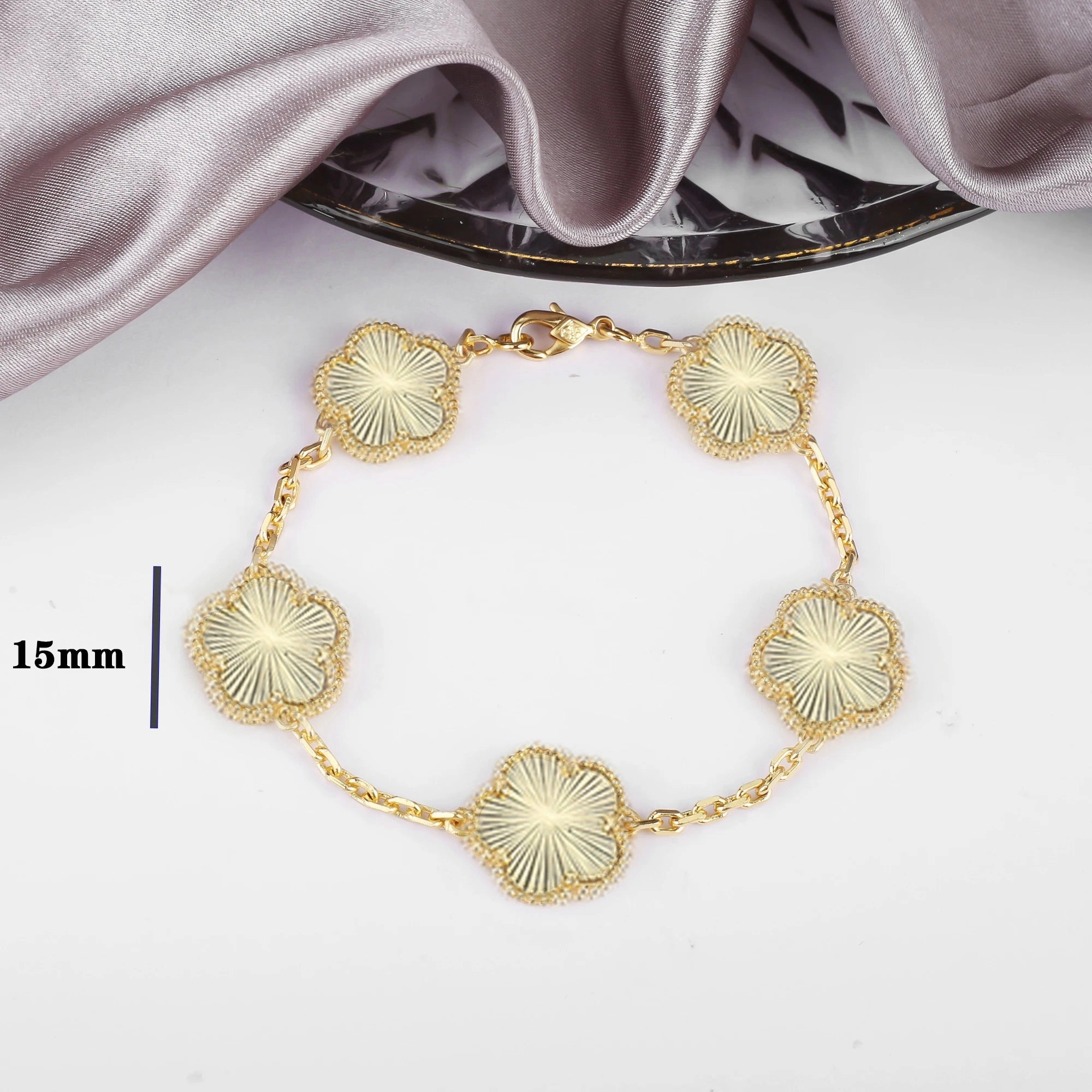 7 Colors Classic Five-Leaf Flower Pendant Necklace Natural Stones Clover Choker for Women Daily Wear Jewelry
