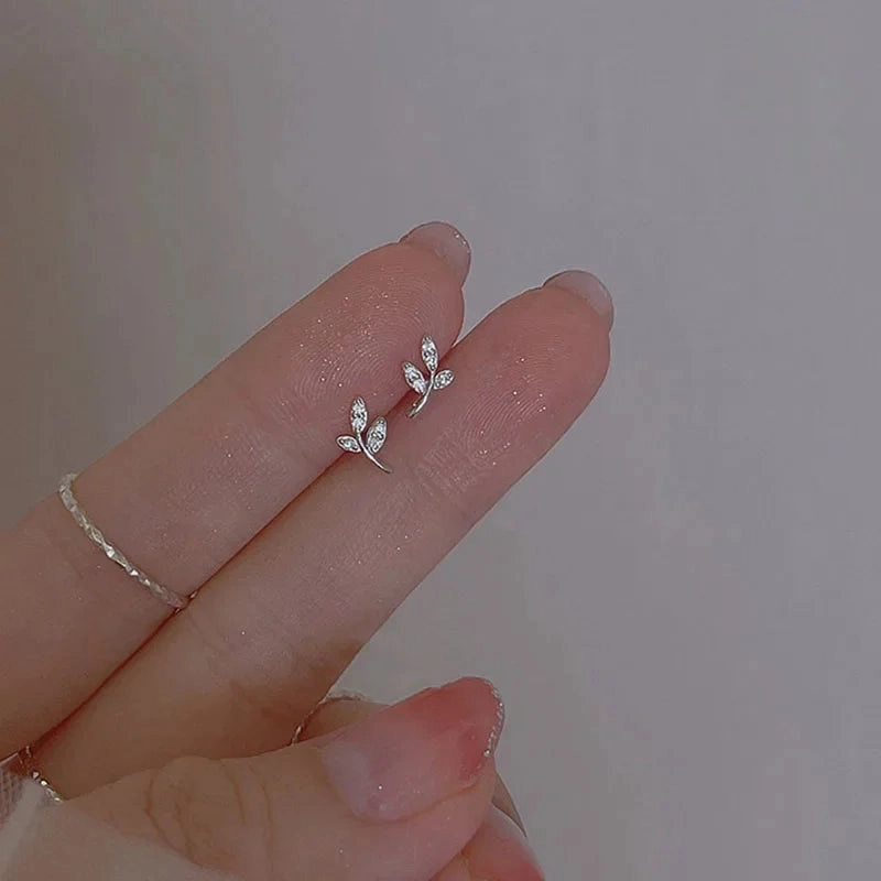 925 Silver Needle Shiny Zircon Butterfly Earring for Students