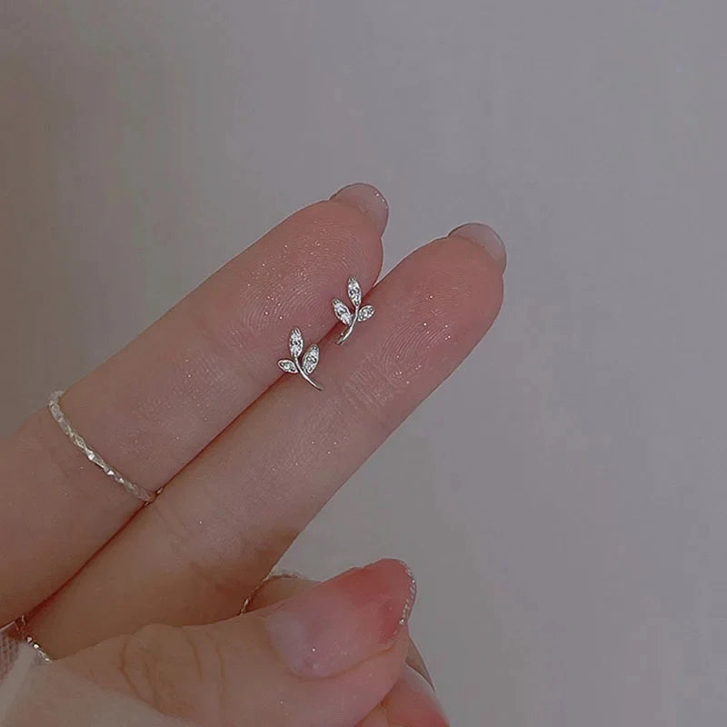 925 Silver Needle Shiny Zircon Butterfly Earring for Students