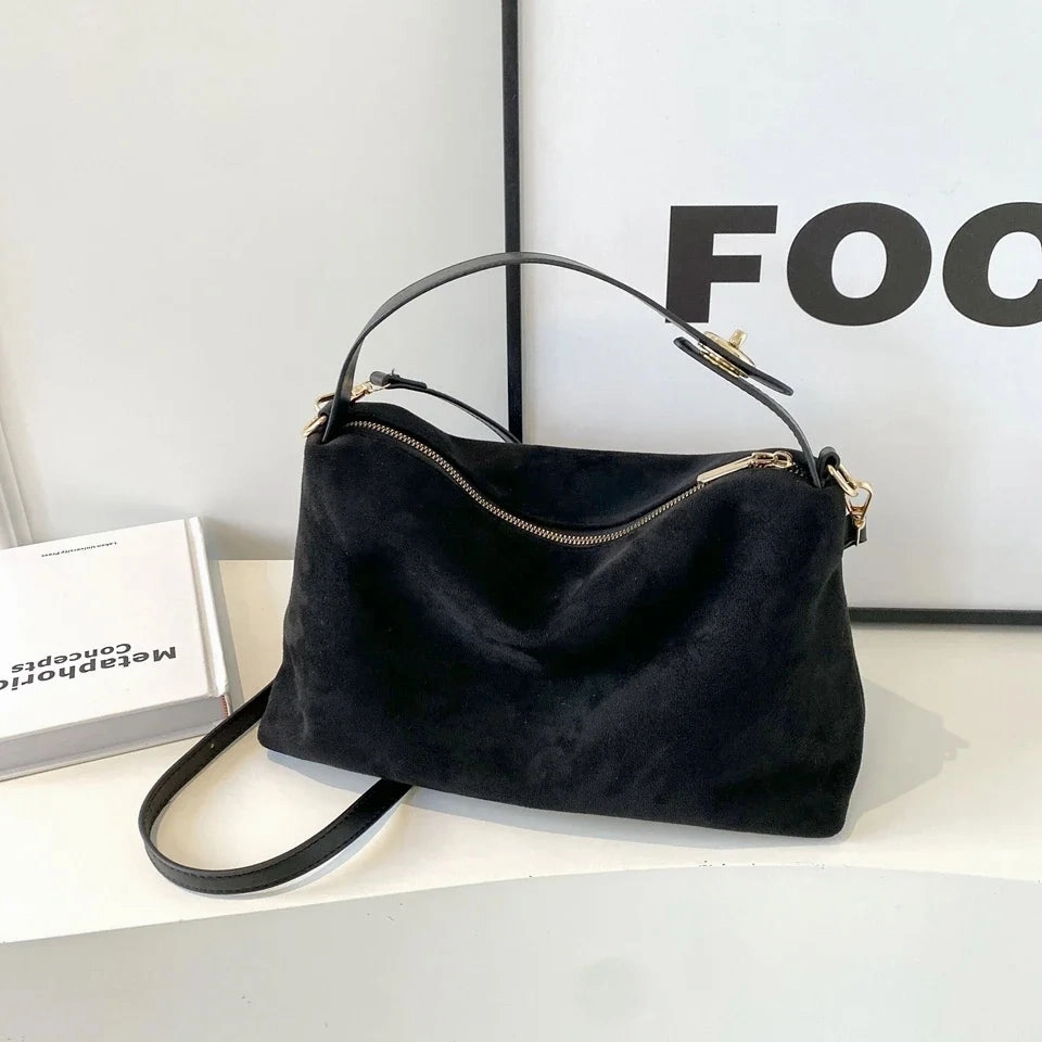 Advanced Retro Bag for Women's Textured Frosted Shoulder Tote Bag for Commuting with Large Capacity and Stylish Design