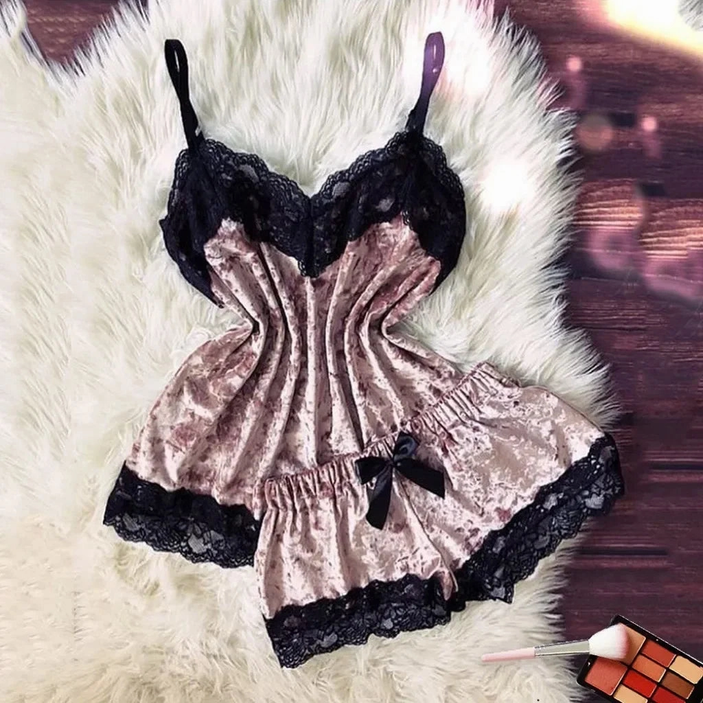Autumn Winter Velvet Pajamas Set Women's Sexy Lingerie Sleepwear Cami Top and Shorts Pijama Loungewear for Wedding Night and Honeymoon