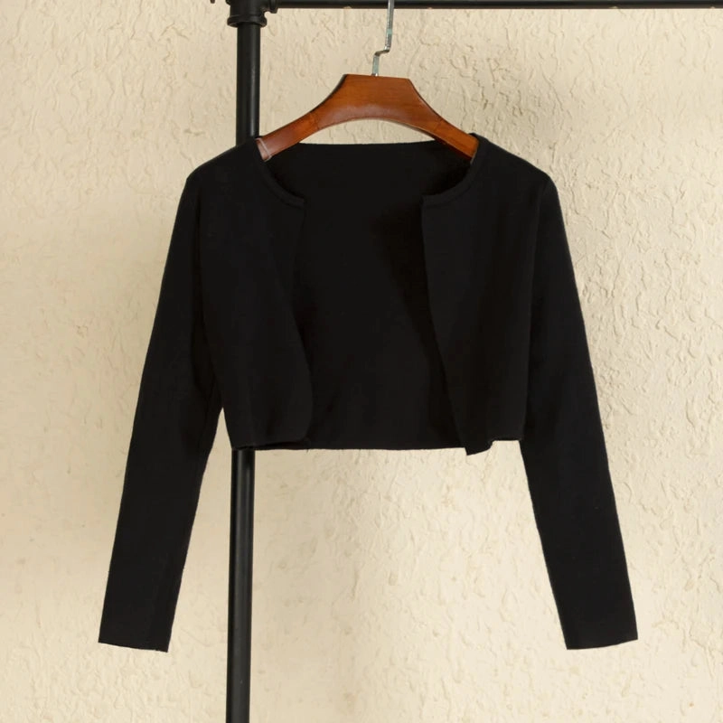 Black Cropped Knitted Sweater Korean Style Women's Coat Spring Long Sleeve Top Jersey Cardigan Female Clothing Blouses