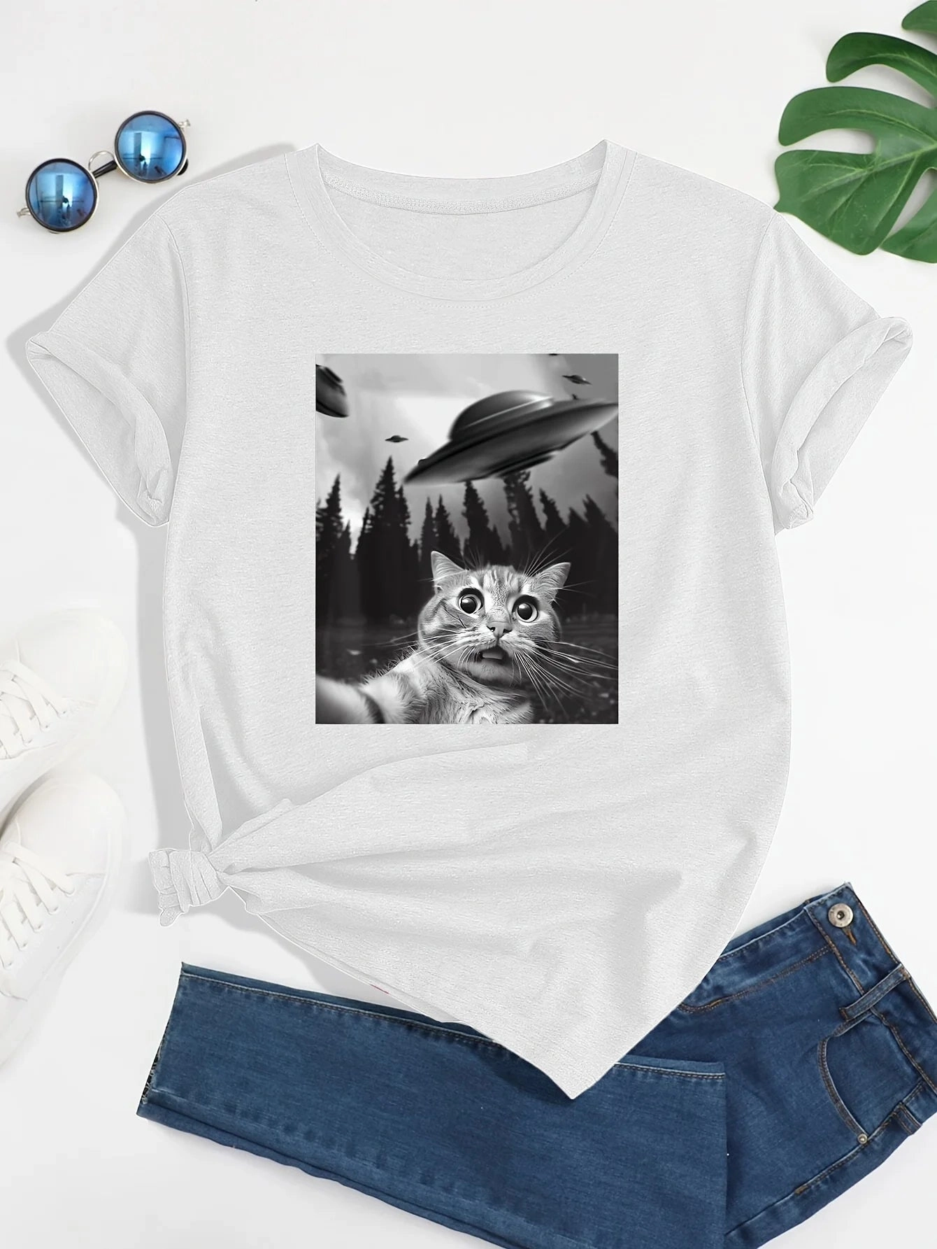 Cat & UFO Print Crew Neck T-Shirt, Casual Short Sleeve Top for Spring & Summer