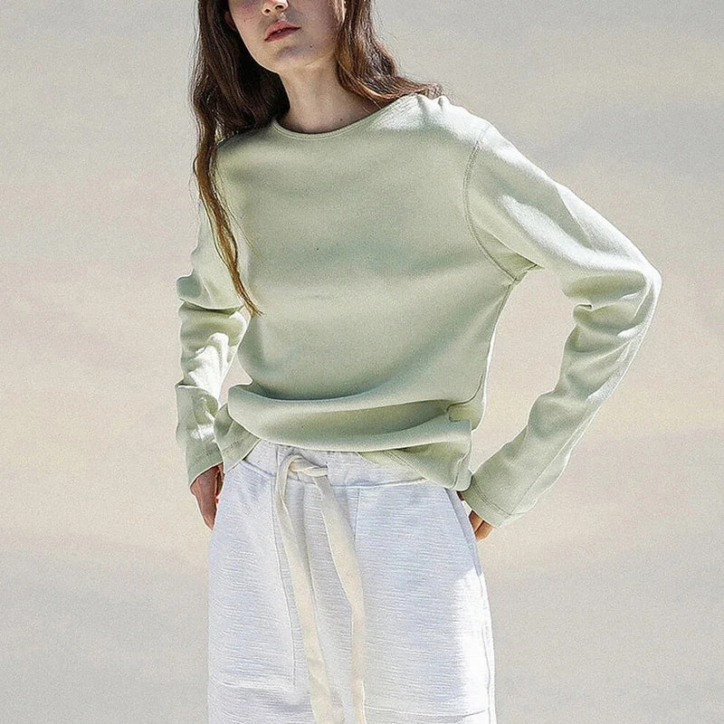 Chic Women's White Cotton Long-Sleeved Tee - Casual Round Neck Top for Spring & Autumn