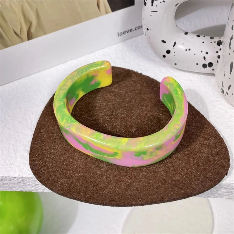 Elegant Gradation Green Resin Thick Wide Cuff Bracelets