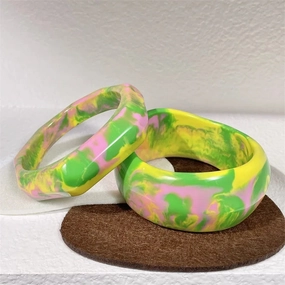Elegant Gradation Green Resin Thick Wide Cuff Bracelets