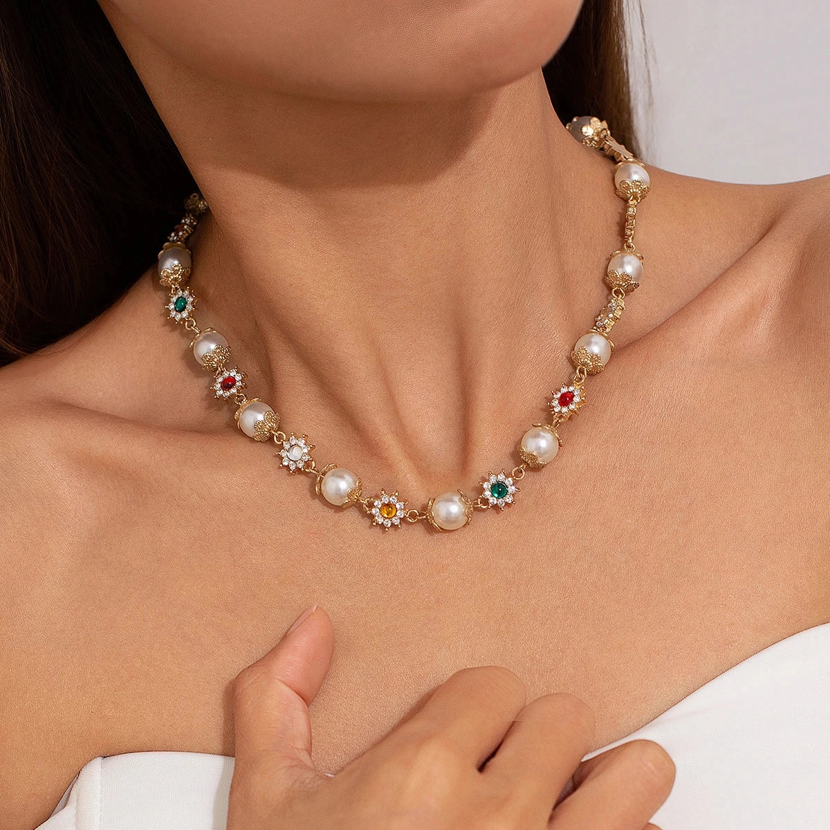 Elegant Imitation Pearl Beads Choker Necklace for Women
