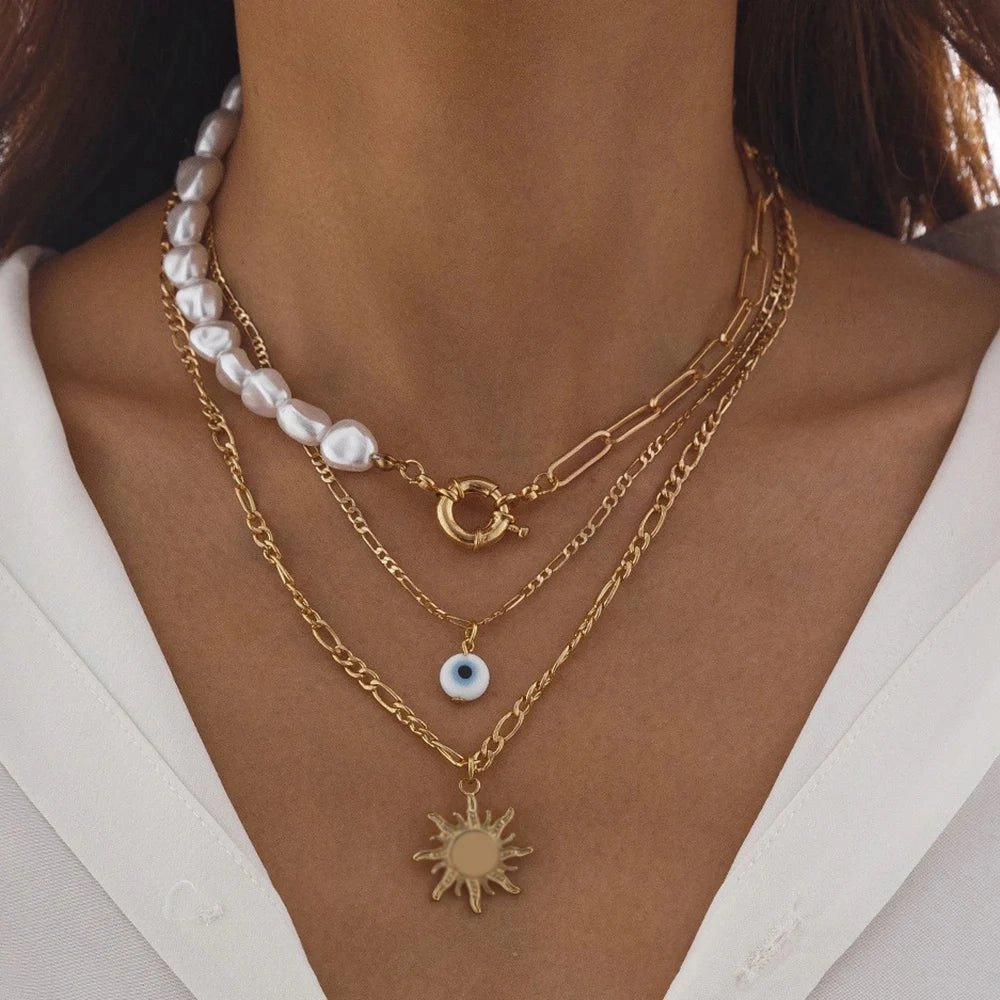 Elegant Irregular Pearl Multi-layer Heart Pendant Choker