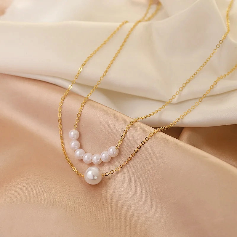 Elegant Irregular Pearl Multi-layer Heart Pendant Choker