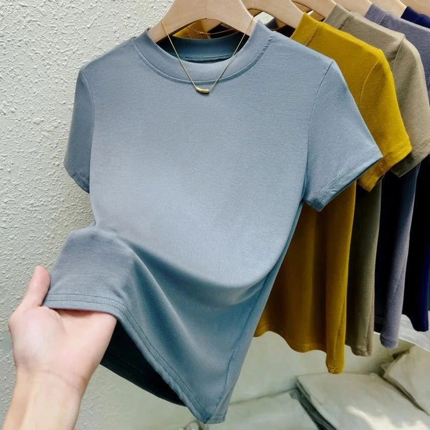 Elevate Your Summer Style: Plus Size Slim Fit Women's Casual Crew Neck T-Shirt - Short Sleeve Solid Tees for Effortless Chic