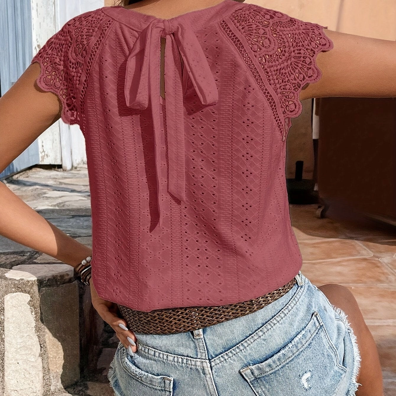 Eyelet Lace Splicing Tie Back T-Shirt for Casual Chic Style
