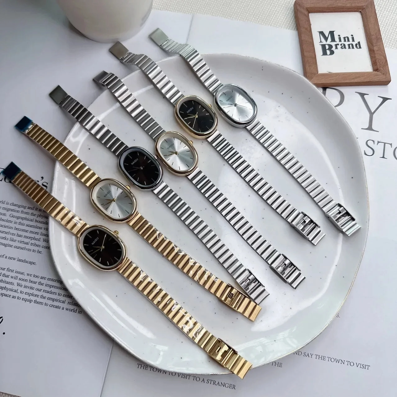 Fashion Luxury Women Quartz Watch Stainless Steel Oval Dial