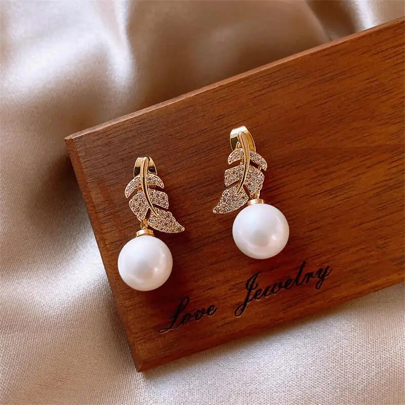Fashion New Light Luxury Imitation Pearl Drop Earrings for Women