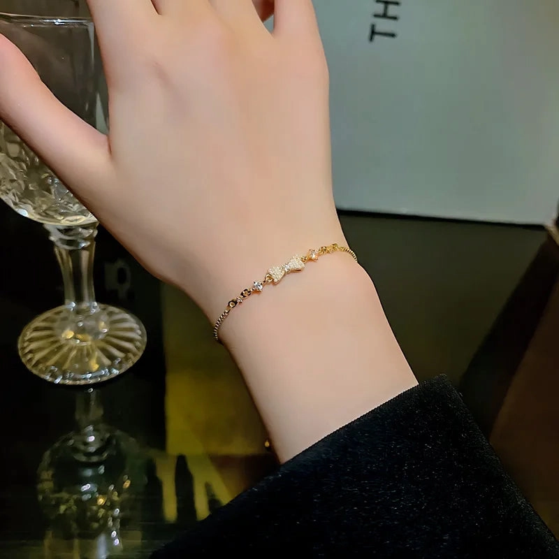 Golden Alloy Sweet Bow Bracelet For Women Adjustable Pearl Zircon Inlay