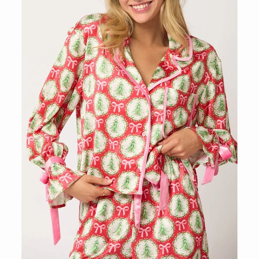 HEZIOWYUN Women's Christmas Pajama Set Long Sleeve Tops & Shorts Loungewear Outfit with Santa Tree Print for Cozy Holiday Nights