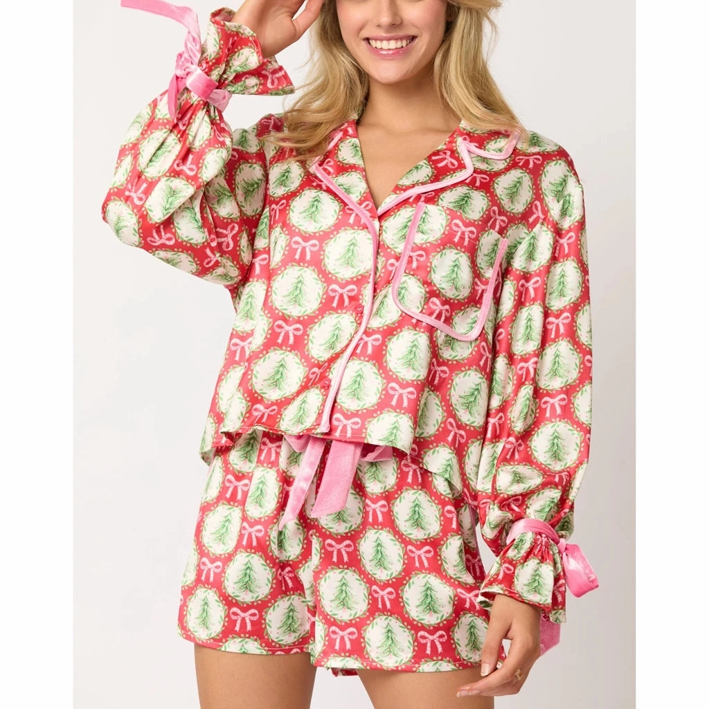 HEZIOWYUN Women's Christmas Pajama Set Long Sleeve Tops & Shorts Loungewear Outfit with Santa Tree Print for Cozy Holiday Nights