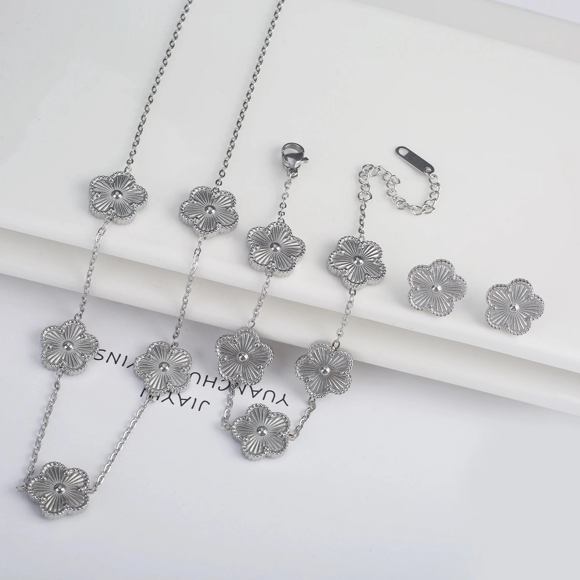 Hot Sale Stainless Steel Adjustable Clover Bracelet for Women