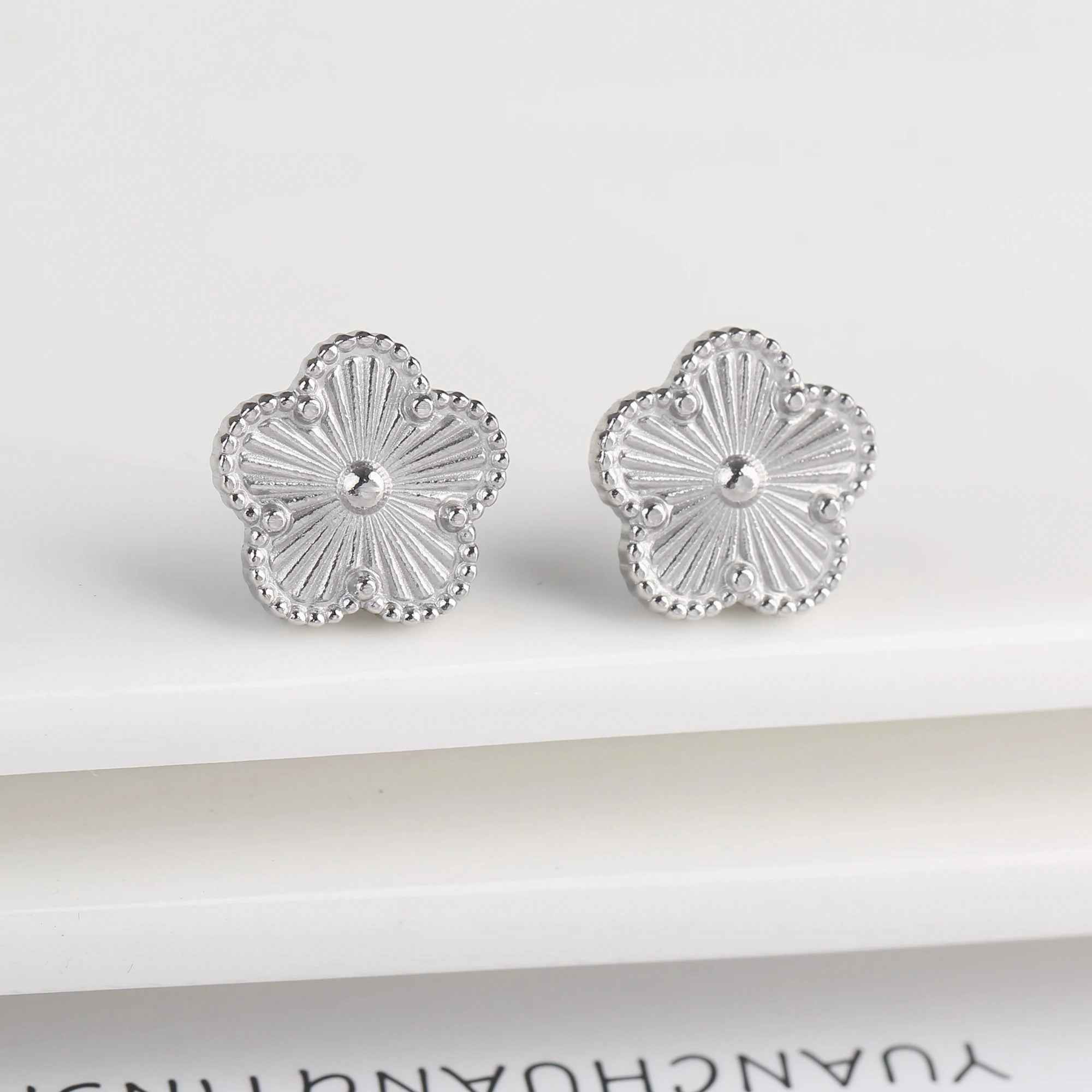 Hot Sale Stainless Steel Adjustable Clover Bracelet for Women