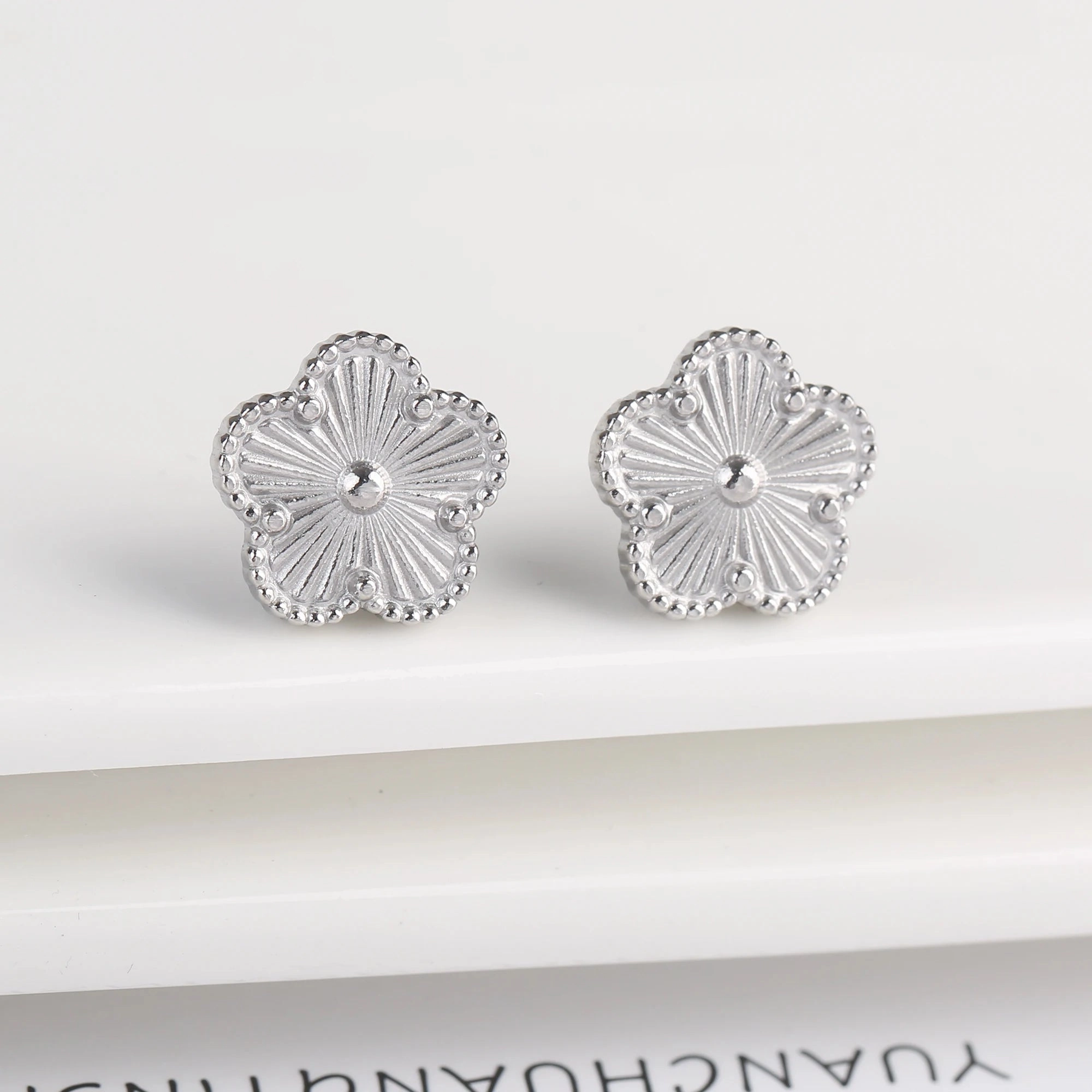 Hot Sale Stainless Steel Adjustable Clover Bracelet for Women