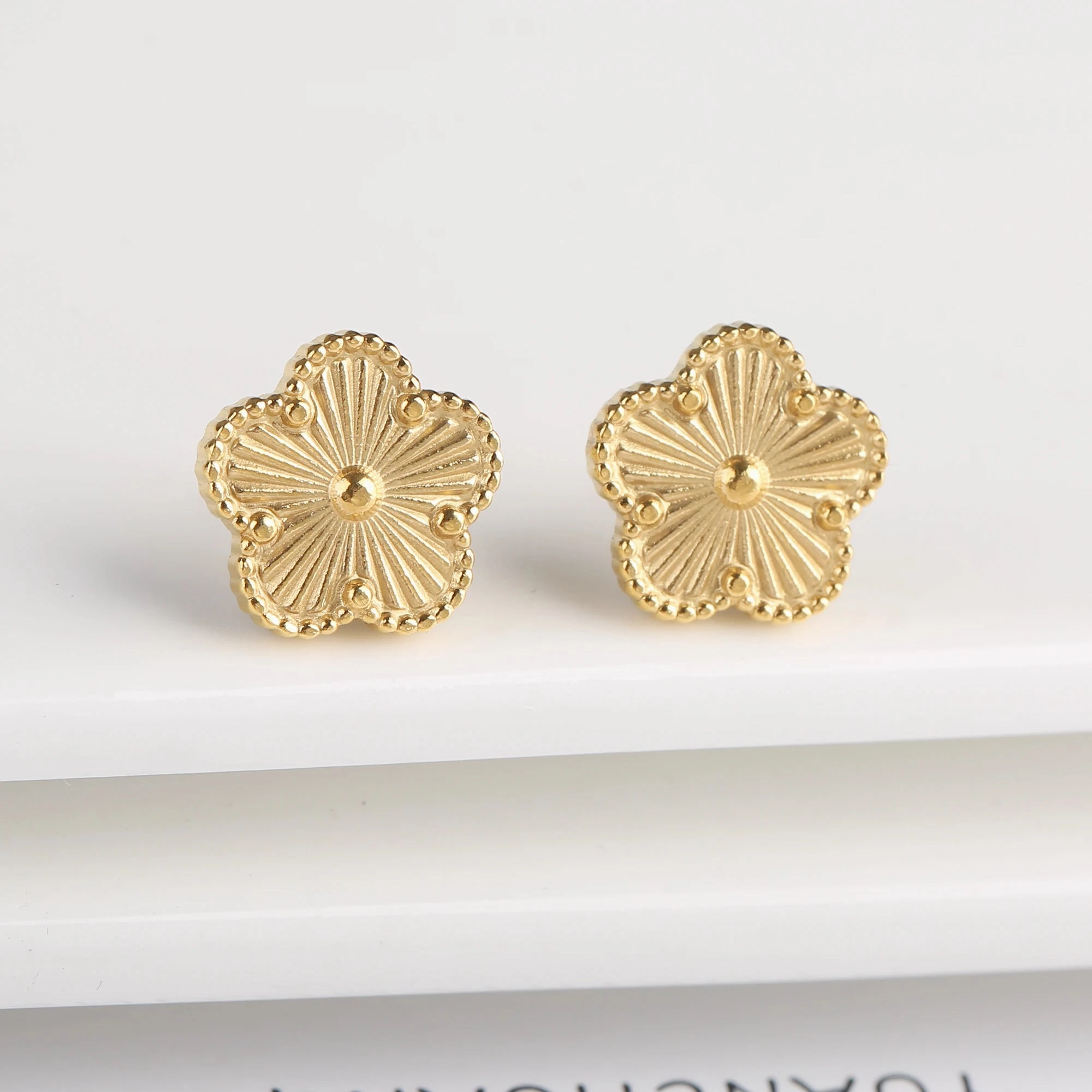 Hot Sale Stainless Steel Adjustable Clover Bracelet for Women