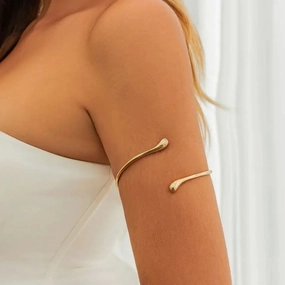 Lacteo Trendy Geometric Twisted Cuff Bracelet for Women
