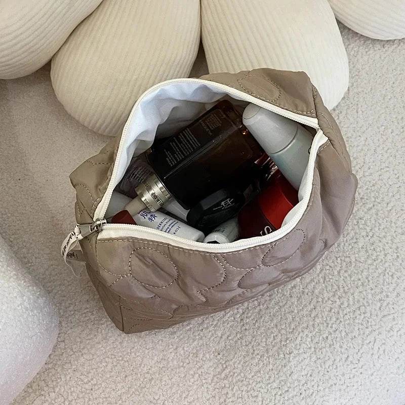 Large Capacity Women's Cosmetic Bag with Zipper for Travel