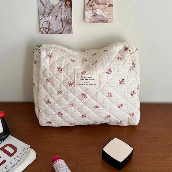 Large Capacity Women's Cosmetic Bag with Zipper for Travel