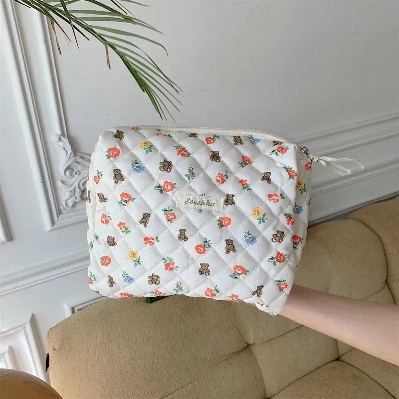 Large Capacity Women's Cosmetic Bag with Zipper for Travel