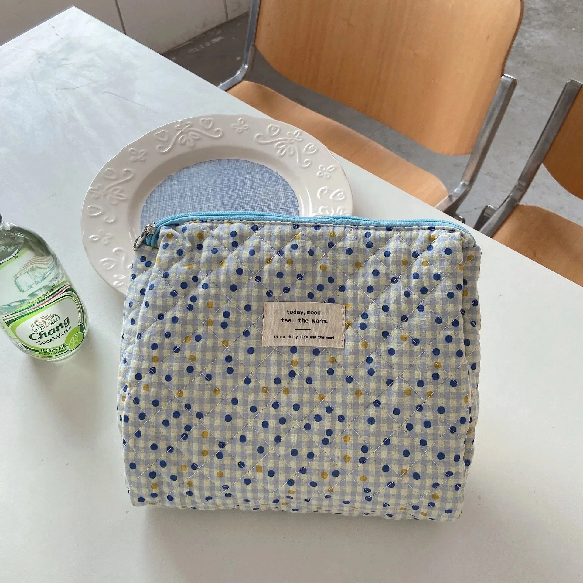Large Capacity Women's Cosmetic Bag with Zipper for Travel