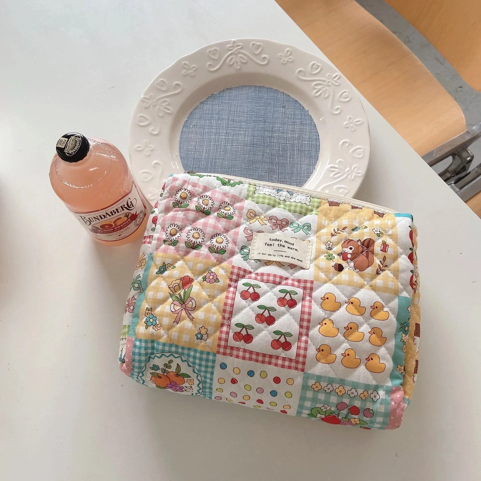 Large Capacity Women's Cosmetic Bag with Zipper for Travel