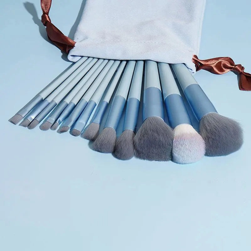 Makeup Brushes Set With 4 Sponge Puff for Women Complete Kit