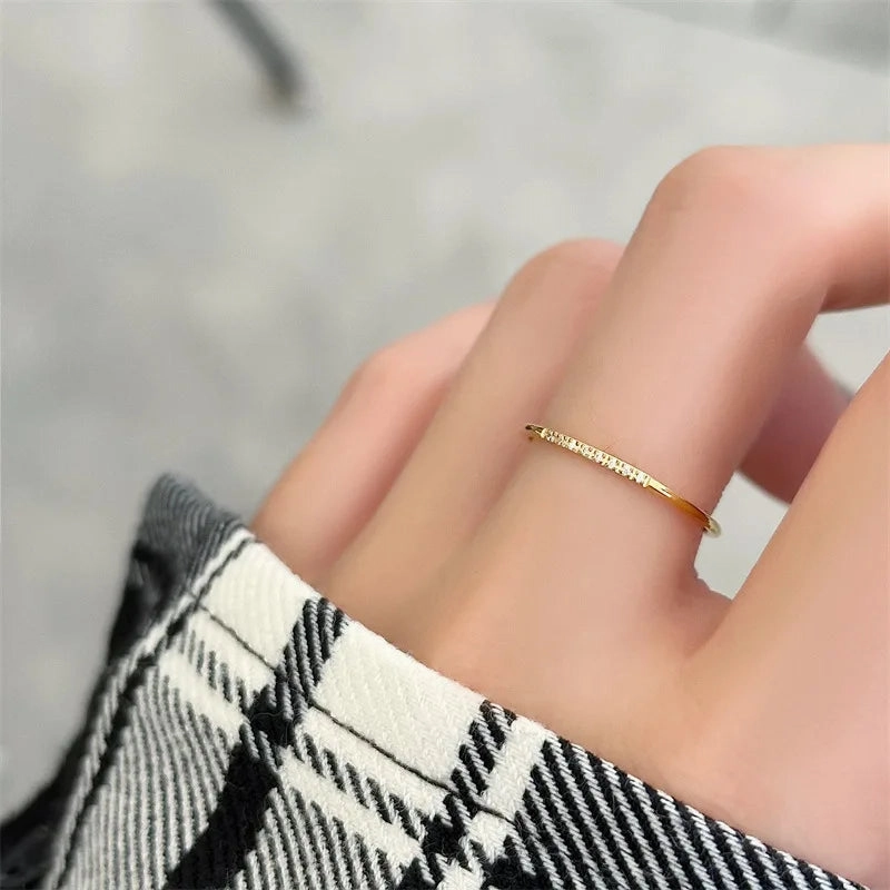 New Fashion Stainless Steel Cubic Zirconia Thin Finger Ring