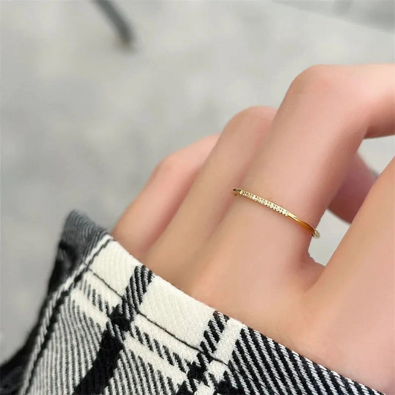 New Fashion Stainless Steel Cubic Zirconia Thin Finger Ring
