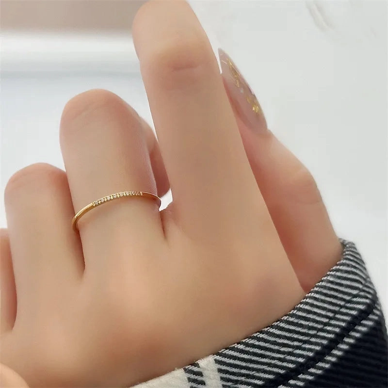 New Fashion Stainless Steel Cubic Zirconia Thin Finger Ring