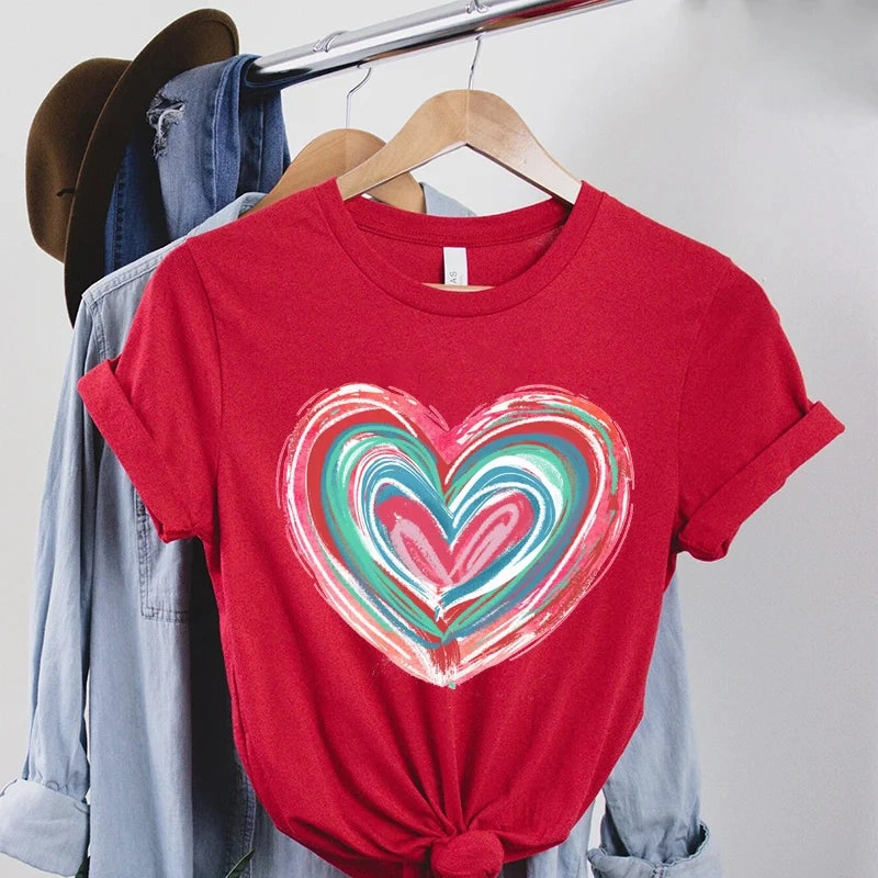 Oversized Brushstroke Heart Tee for Women - Casual Harajuku Style Short Sleeve Graphic T-Shirt for Valentine's Day and Everyday Streetwear