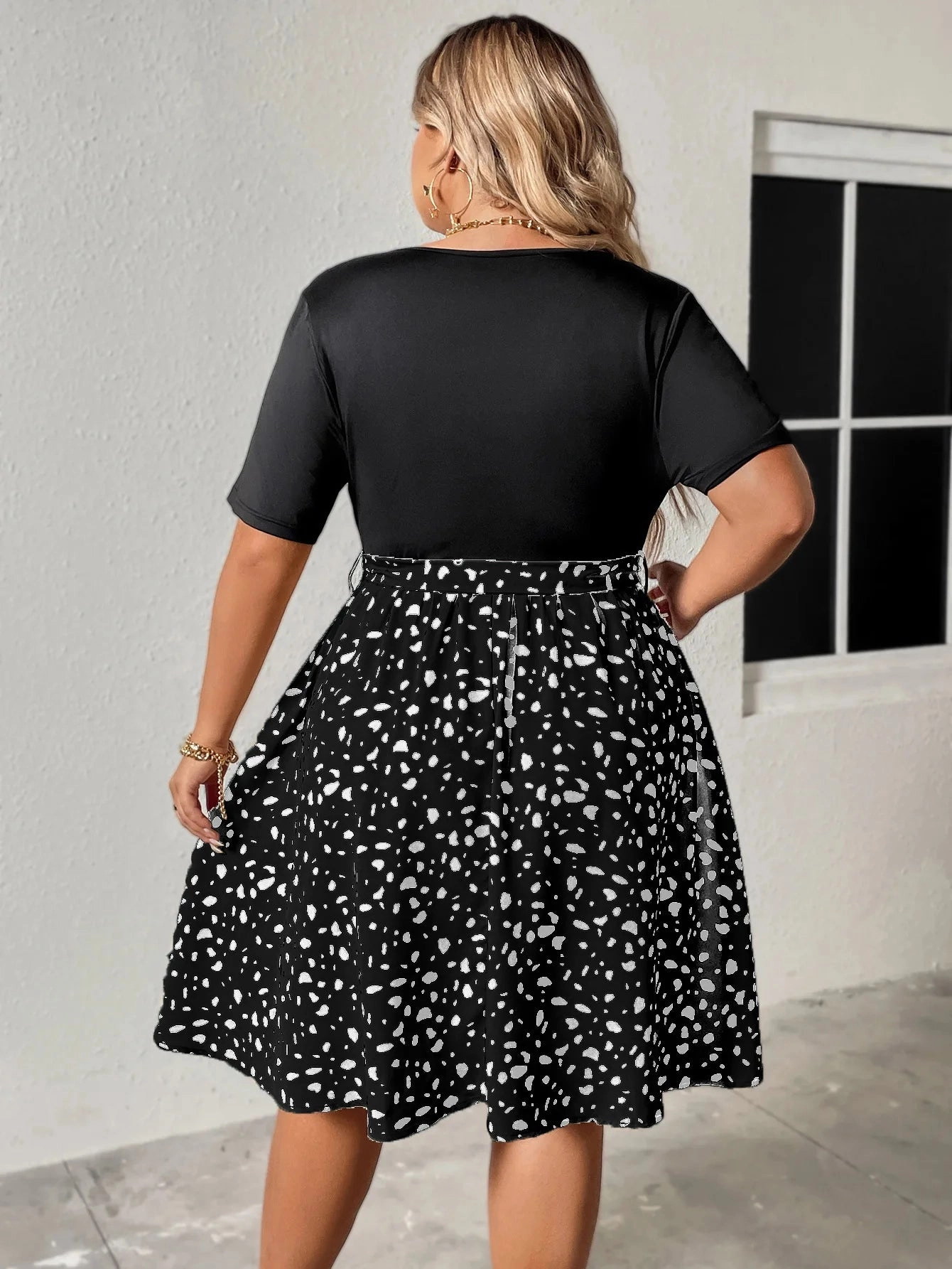 Plus Size Women's V-Neck Short Sleeve Stitching Dress