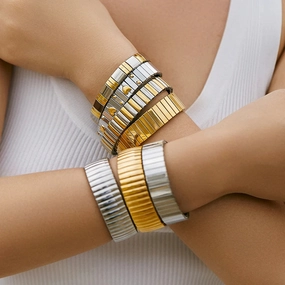 PRISCA | Titanium Steel Elastic Bracelet for Women.Heart Shape.1Pcs.Gold Plated Punk Jewelry.Hip Hop. New Design