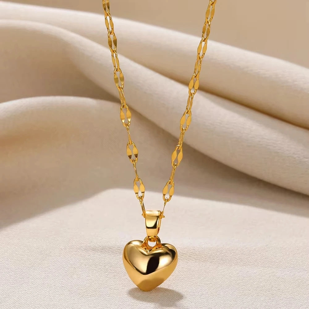 Punk Gold Heart Pendant Necklace for Women Y2K Choker