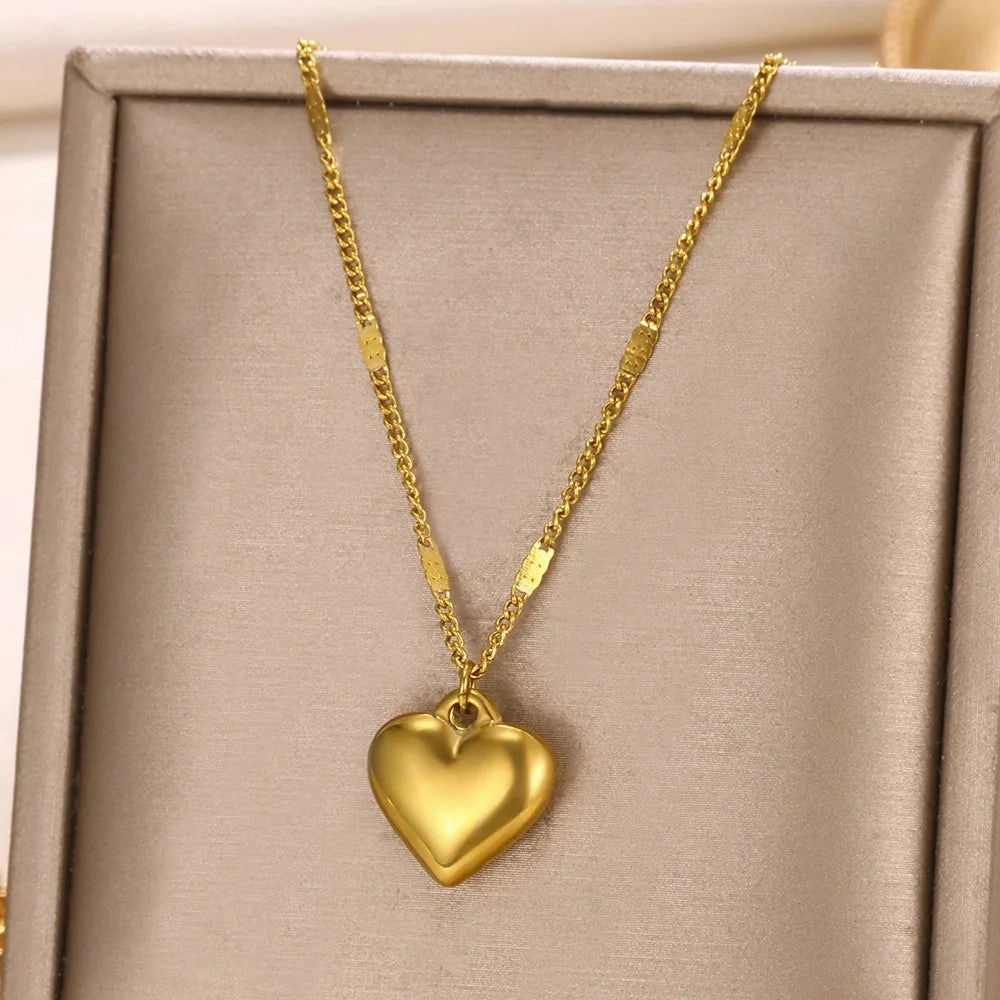 Punk Gold Heart Pendant Necklace for Women Y2K Choker