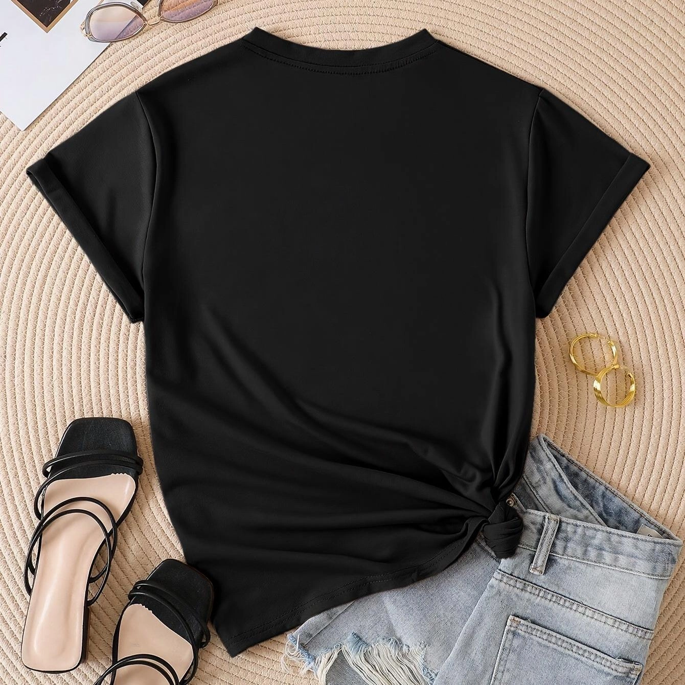 Q & Heart Print Crew Neck T-Shirt, Casual Short Sleeve Top