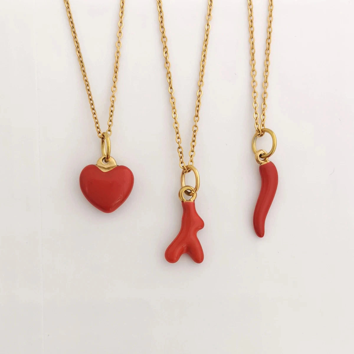 QMHJE Women Pendant Necklace Slim Choker Coral Heart Gold
