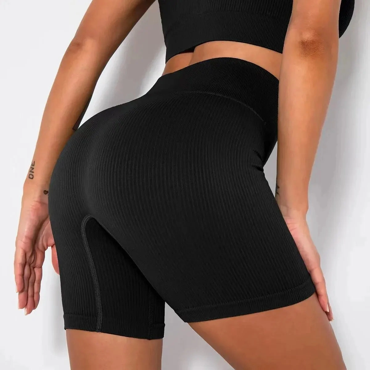 Seamless Knitted High Waist Sports Shorts for Yoga & Fitness