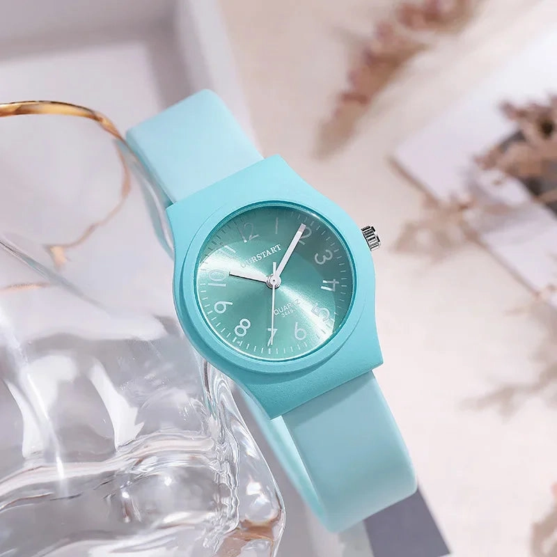 Silicone Strap Quartz Watch for Women Luxury Casual Fashion