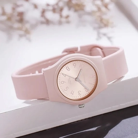 Silicone Strap Quartz Watch for Women Luxury Casual Fashion