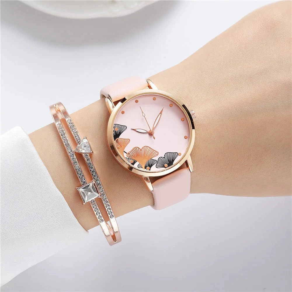 Simple Women Fashion Ink Painting Black And White Design Quartz Watch with Casual Leather Strap