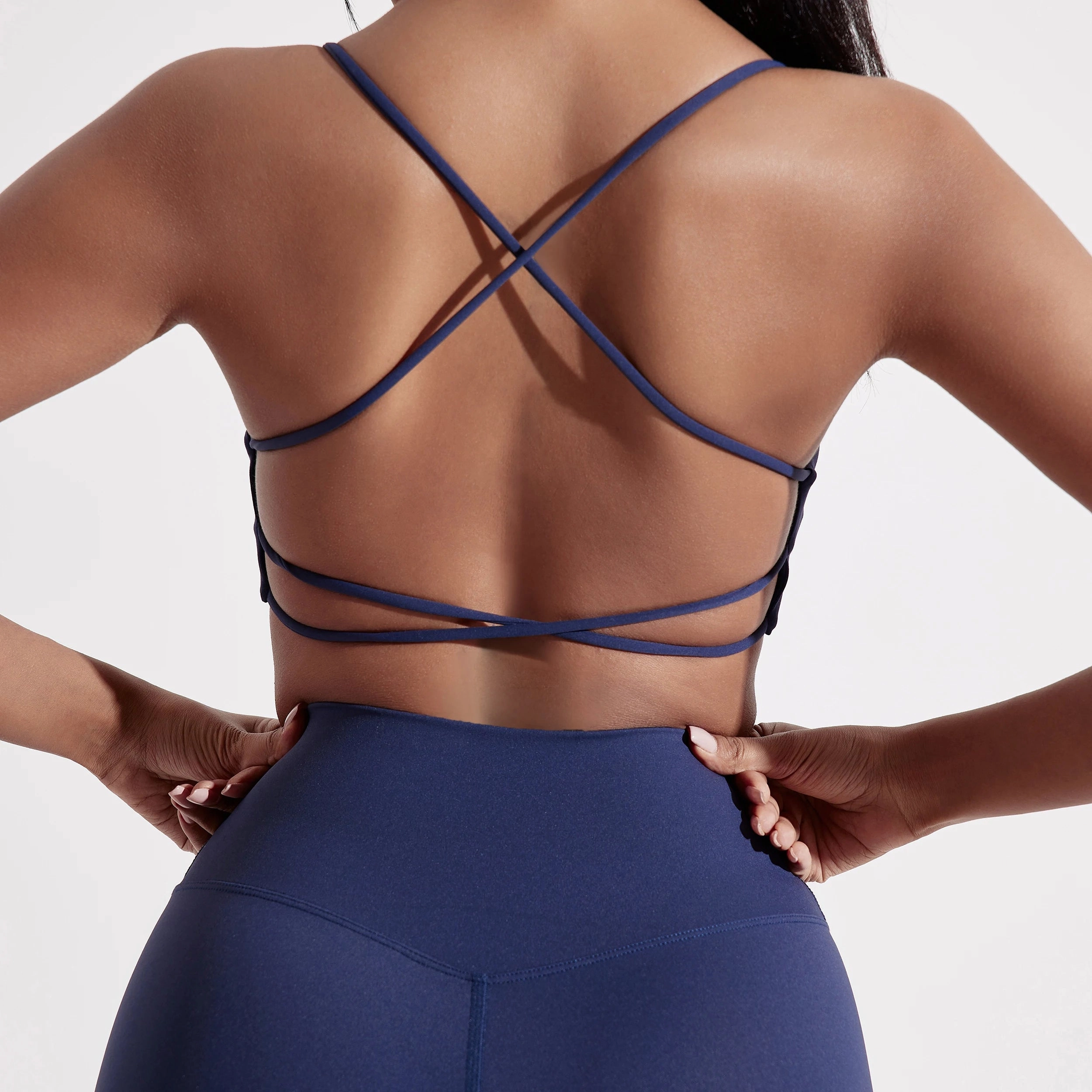Solid Color Gym Yoga Underwear Women Cross Back Straps Fitness Bra with Chest Pad for High Strength Support and Comfort