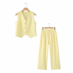 Spring Women's Casual Vest and Wide Leg Pants Set V-Neck Short Sleeve Blended Fabric Elegant Outfit for Daywear and Casual Occasions